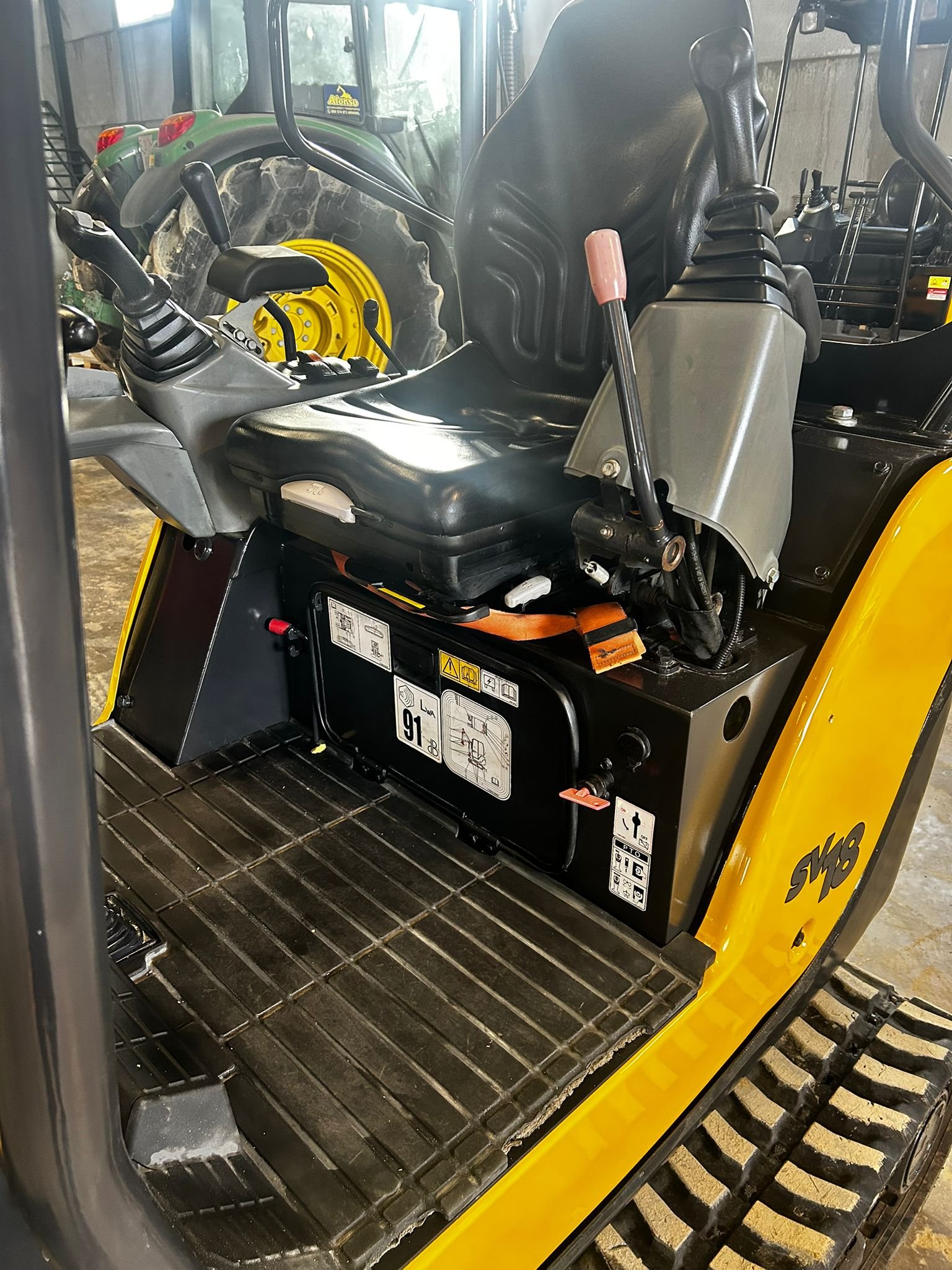 Excavadora Yanmar SV18 - Imagen 6