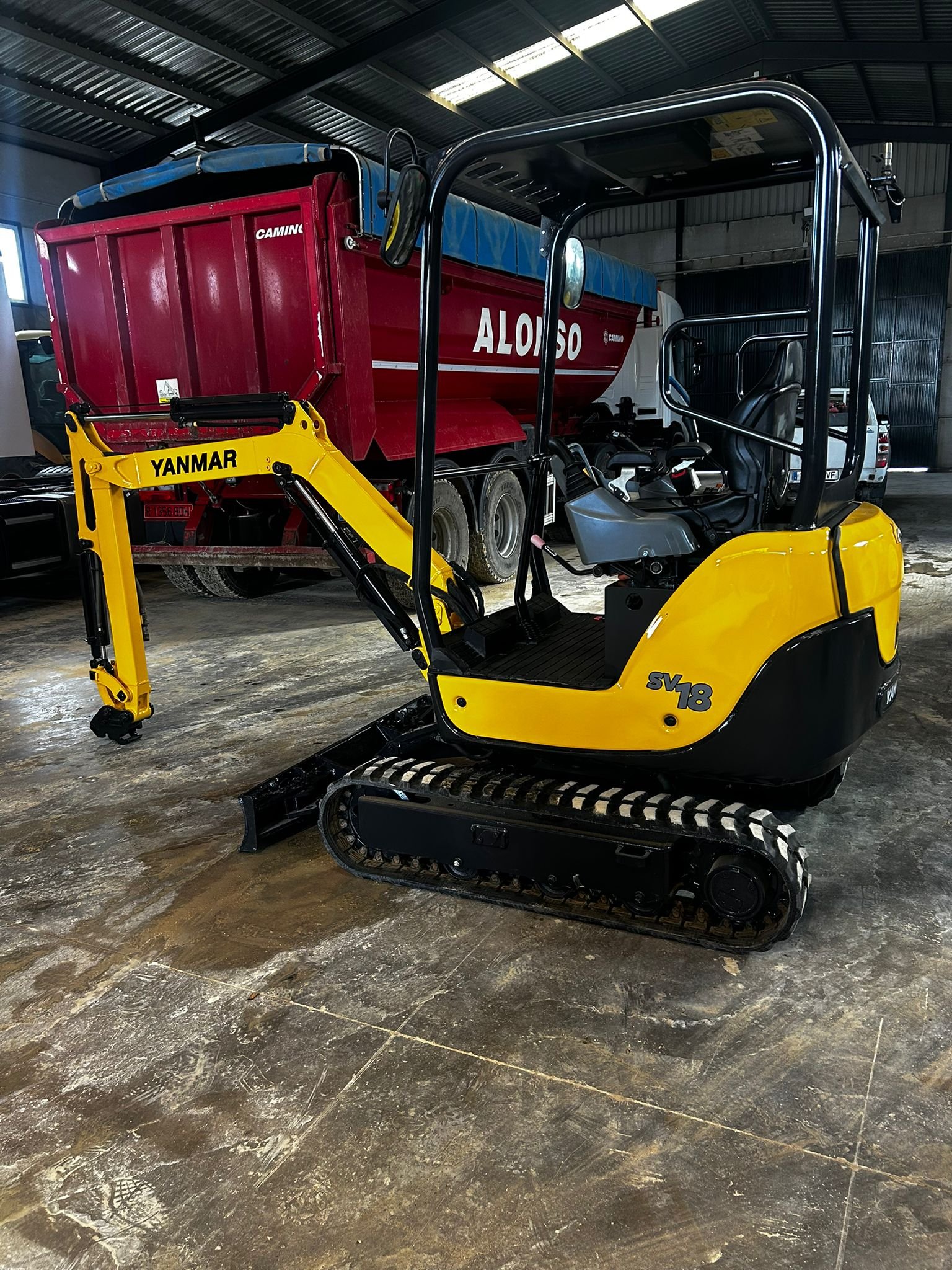 Excavadora Yanmar SV18 - Imagen 4