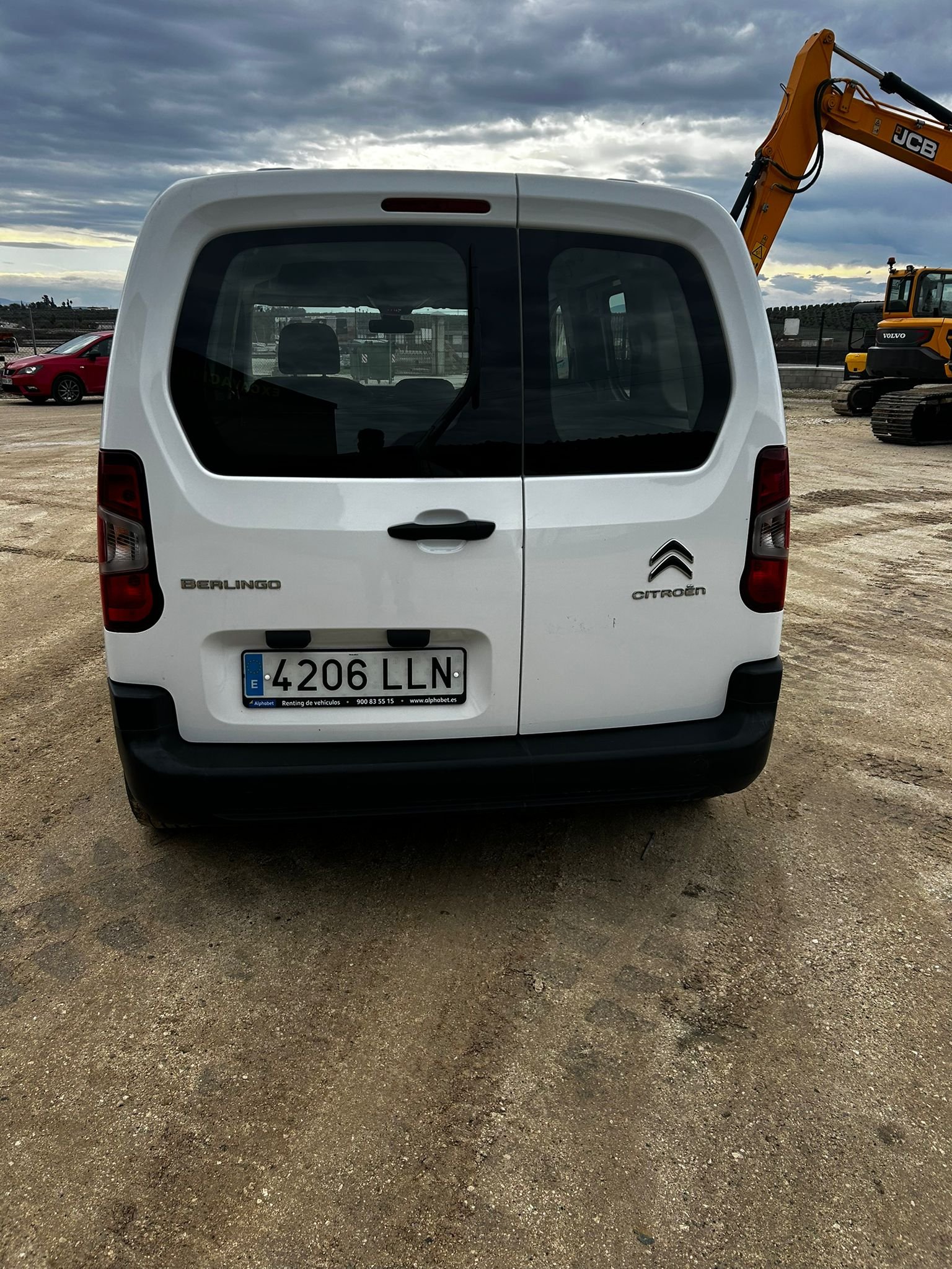 Furgoneta Citroen Año 2020 Km 183.200 Transferencia incluida - Imagen 3