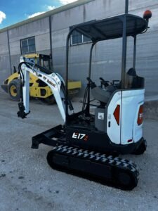 Bobcat e17z Año 2022